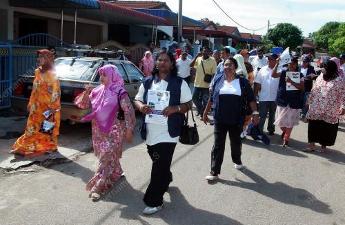 FEA01_19042013_WANITA_KEMPEN