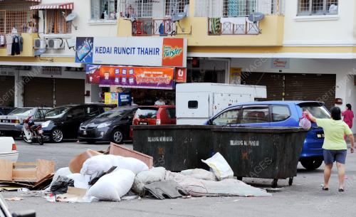 FEA01_19062012_SAMPAH