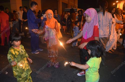 FEA01_19072015_RAYA