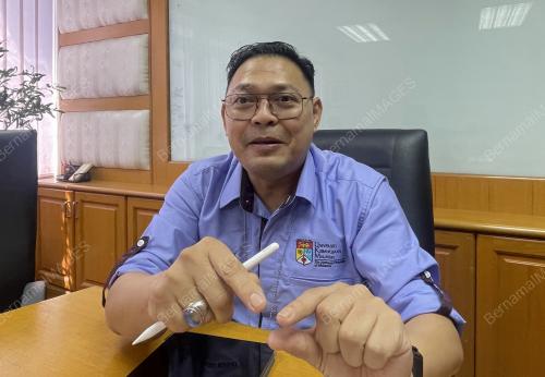 DR SHAZLI EZZAT GHAZALI