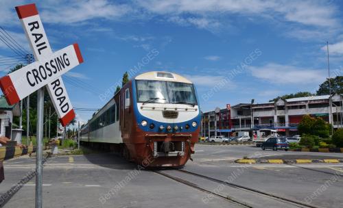 FEA01_23012018_KERETAPI