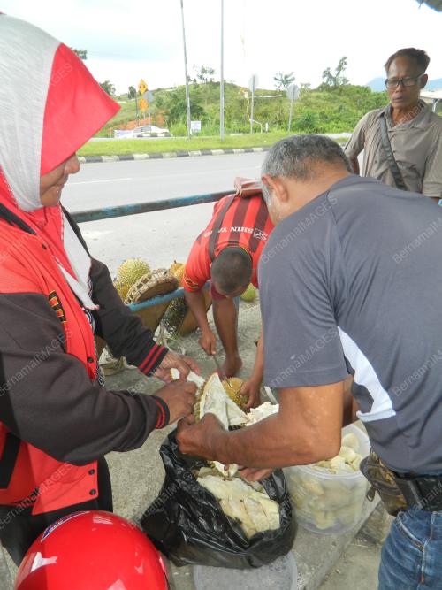 FEA01_23032018_DURIAN