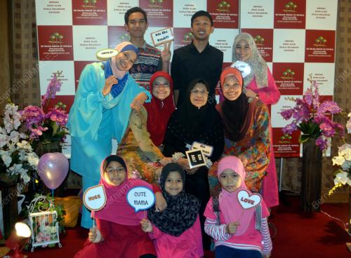 FEA01_23052013_HARI_IBU