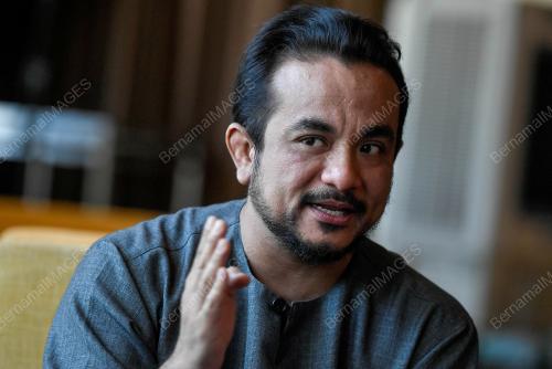 DR ZAKI ZAINUDIN