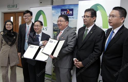 FEA01_26112014_TAKAFUL