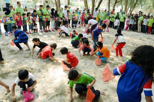 FEA01_27042012_BERNAMA