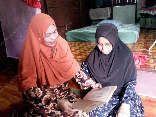 FEA01_29092015_WARGA_EMAS