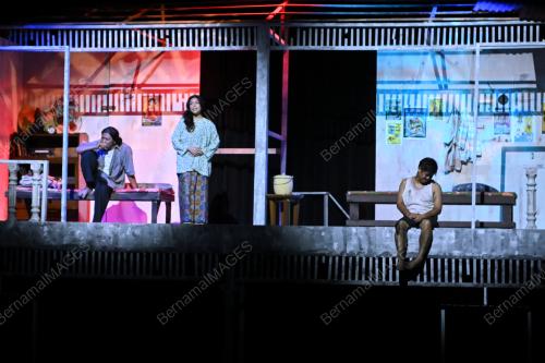 TEATER SUNGAI MENGALIR