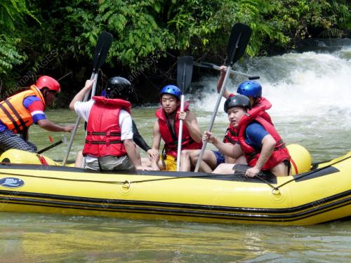 FEA02_03022013_WATER_RAFTING
