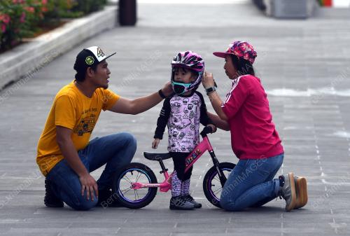 FEA02_03062019_PUSH_BIKE