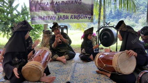 FEA02_04082017_PENIUP_SERUNAI