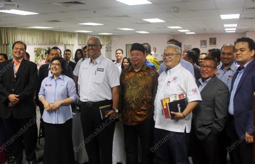 FEA02_07022018_SUKARELAWAN