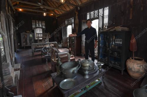 FEA02_08022019_RUMAH_TRADISIONAL