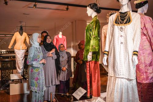 PAMERAN RAHSIA KEBAYA