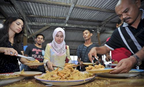 FEA02_11042013_PAK_NONG