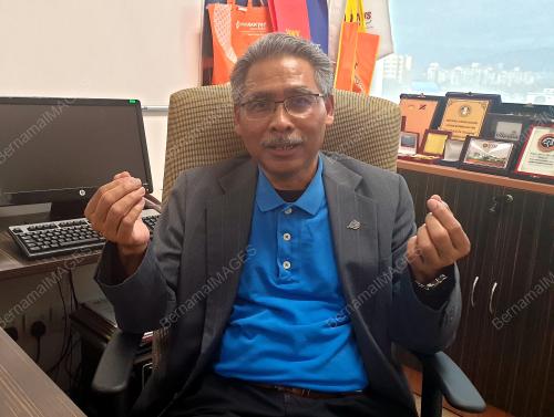 AZMI HASSAN