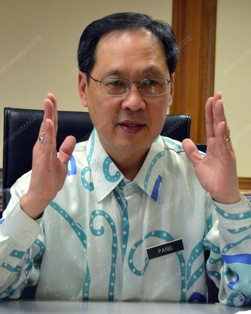 FEA02_16112012_PANG