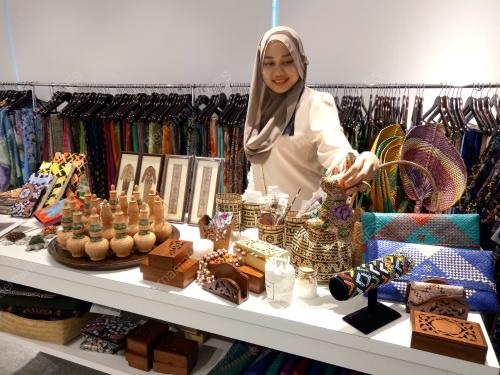 FEA02_20082019_BATIK