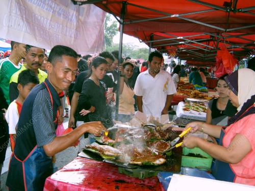 FEA03_01082012_BAZAR