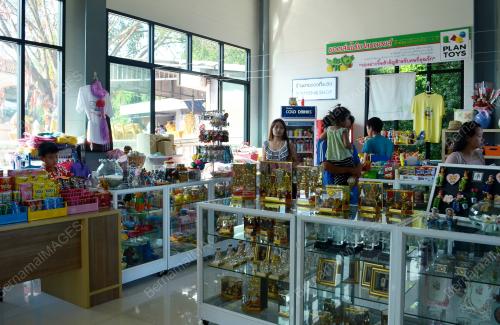FEA03_04052012_FESTIVAL_SONGKRAN