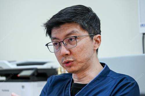 DR MOOI SUNG SIANG