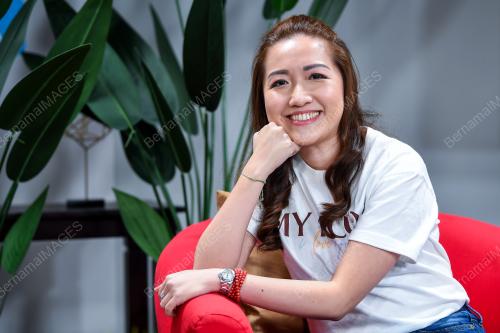 WANITA MELAWAN PCOS