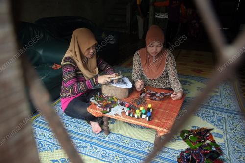 FEA03_08112013_WAYANG_KULIT