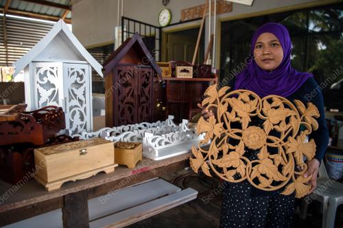 FEA03_12032018_UKIRAN_KAYU