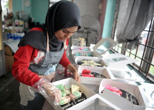 KEK AISKRIM DAN KEJU