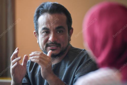 DR ZAKI ZAINUDIN