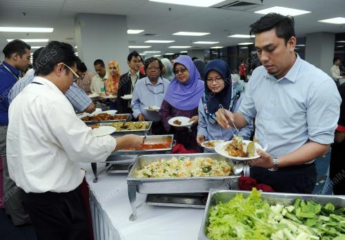 FEA03_25072014_BUKA_PUASA