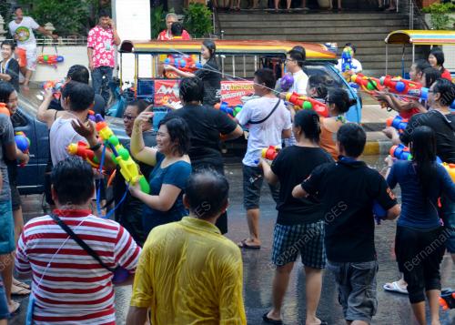 FEA03_26042012_SONGKRAN