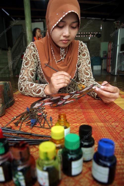FEA04_08112013_WAYANG_KULIT