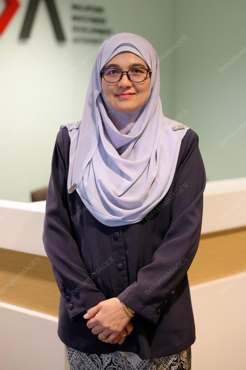 ZUAIDA ABDULLAH