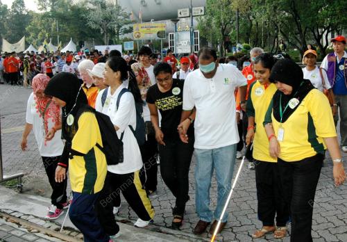 FEA04_11052012_ORANG_BUTA