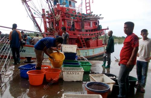 FEA04_11062012_TOKBALI