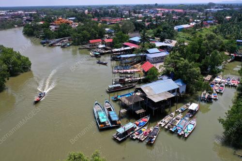JETI NELAYAN KEBUN KERANG SUNGAI BULUH