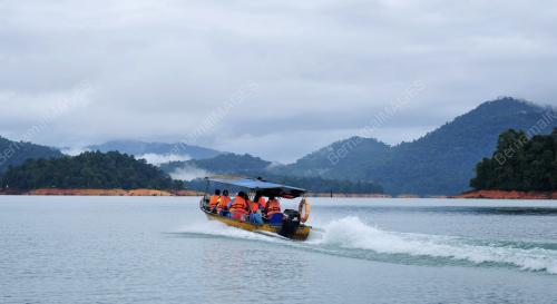FEA04_18012013_LAKE_KENYIR