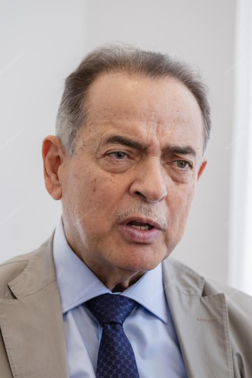 DR NABIL QADDUMI