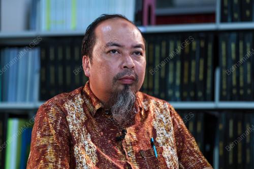 DR AHMED RAZMAN ABDUL LATIFF