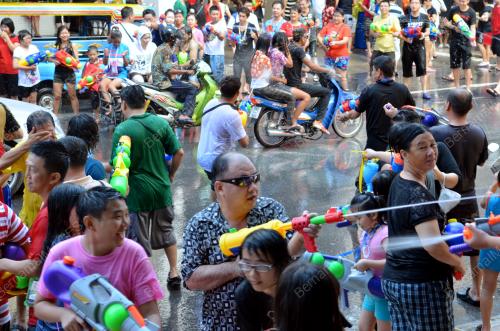 FEA04_26042012_SONGKRAN