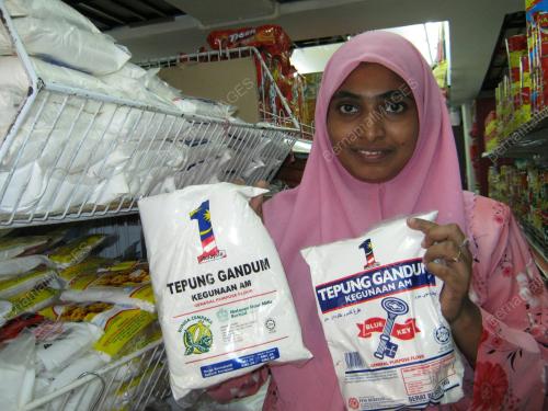 FEA04_27072012_KEDAI3