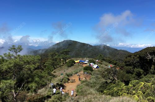 FEA05_09092016_GUNUNG