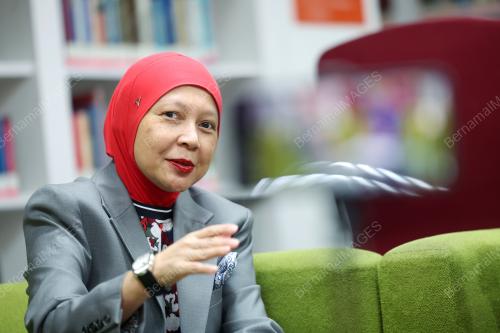 PROF DR NORAZAH MOHD SUKI