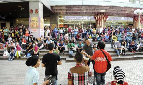 FEA05_16012015_BUSKERS