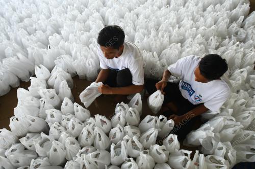 FEA05_17072013_SEDEKAH
