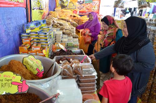FEA05_22062017_JUALAN_AIDILFITRI