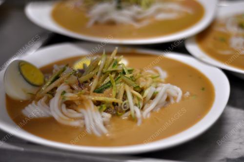 LAKSA KOLA