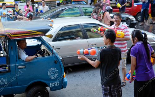 FEA05_26042012_SONGKRAN