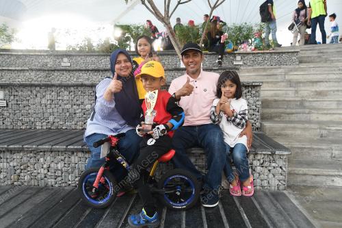 FEA06_03062019_PUSH_BIKE